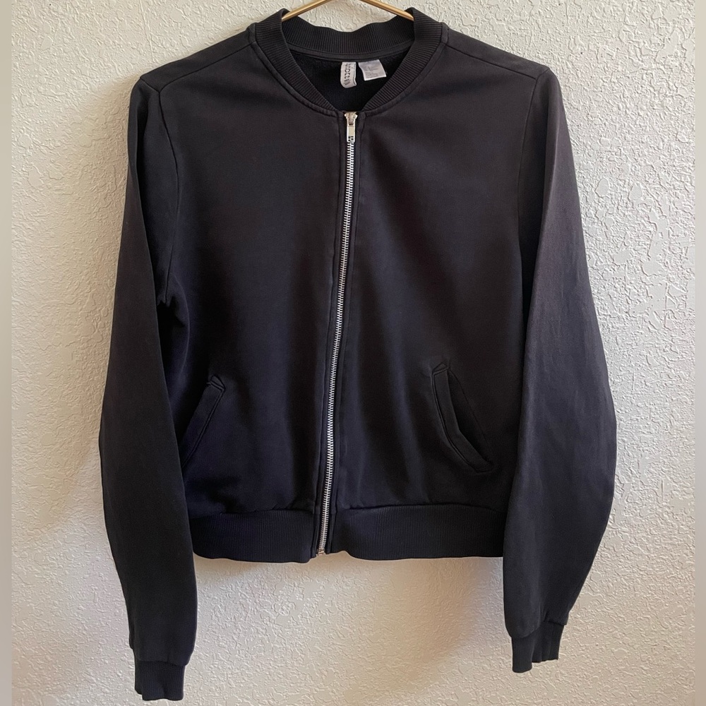 BLACK H&M DIVIDED ZIP UP BOMBER SIZE SMALL
